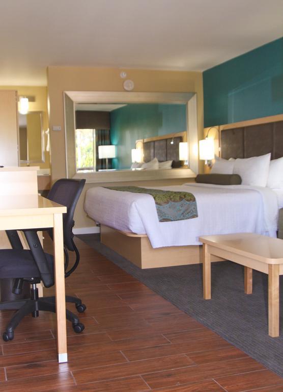 Best Western Plus South Coast Inn Goleta Phòng bức ảnh